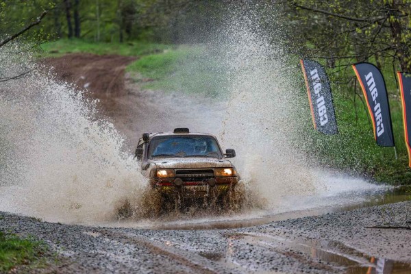 Michał Horodeński i Arkadiusz Sałaciński - Toyota Land Cruiser HDJ80 - TOYOTA TEAM CLASSIC