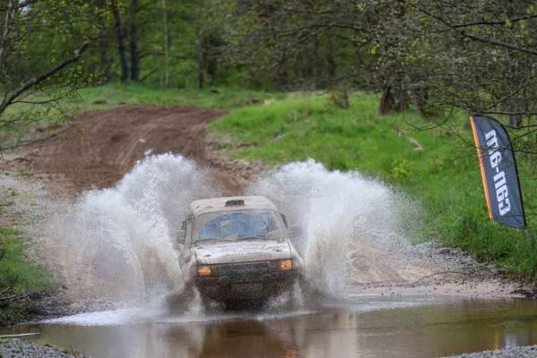 Michał Horodeński i Arkadiusz Sałaciński - Toyota Land Cruiser HDJ80 - TOYOTA TEAM CLASSIC