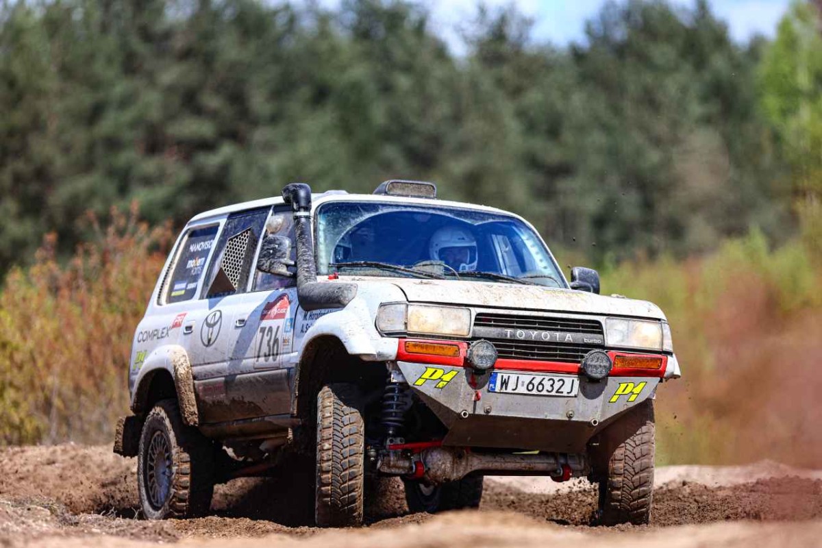 Michał Horodeński i Arkadiusz Sałaciński - Toyota Land Cruiser HDJ80 - TOYOTA TEAM CLASSIC