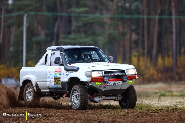 TOYOTA TEAM CLASSIC - Michał Horodeński i Arkadiusz Sałaciński - Toyota Land Cruiser HDJ80 - Rajd Niepodległości 2024