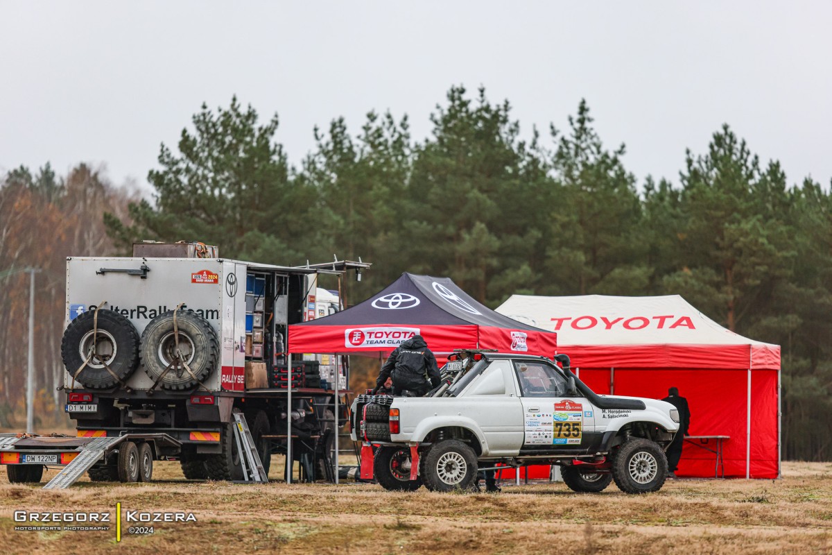 TOYOTA TEAM CLASSIC - Michał Horodeński i Arkadiusz Sałaciński - Toyota Land Cruiser HDJ80 - Rajd Niepodległości 2024