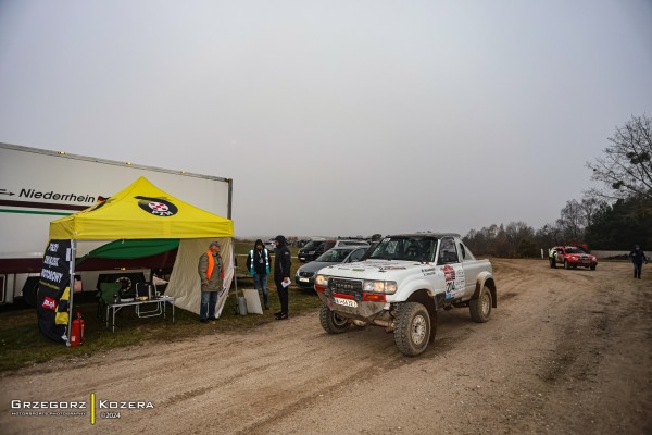 TOYOTA TEAM CLASSIC - Michał Horodeński i Arkadiusz Sałaciński - Toyota Land Cruiser HDJ80 - Rajd Niepodległości 2024