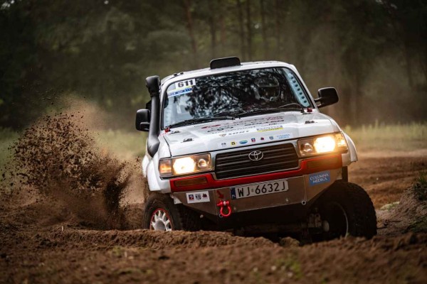 Michał Horodeński i Arkadiusz Sałaciński - Toyota Land Cruiser HDJ80 - TOYOTA TEAM CLASSIC