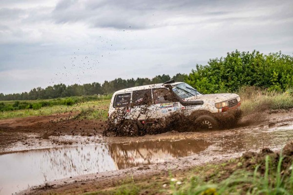 Michał Horodeński i Arkadiusz Sałaciński - Toyota Land Cruiser HDJ80 - TOYOTA TEAM CLASSIC