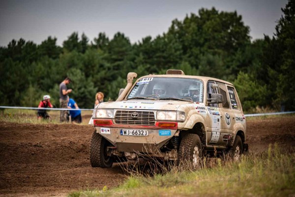 Michał Horodeński i Arkadiusz Sałaciński - Toyota Land Cruiser HDJ80 - TOYOTA TEAM CLASSIC