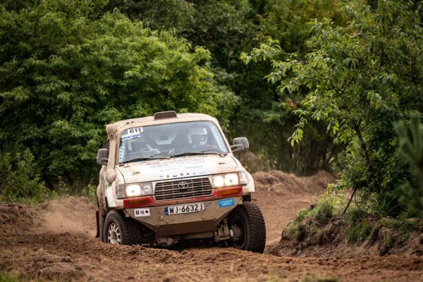 Michał Horodeński i Arkadiusz Sałaciński - Toyota Land Cruiser HDJ80 - TOYOTA TEAM CLASSIC