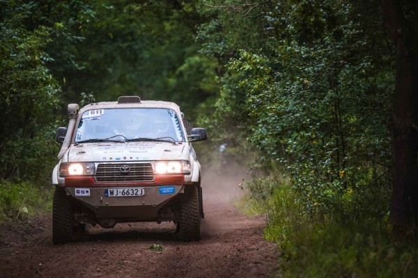 Michał Horodeński i Arkadiusz Sałaciński - Toyota Land Cruiser HDJ80 - TOYOTA TEAM CLASSIC