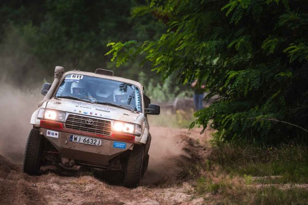 Michał Horodeński i Arkadiusz Sałaciński - Toyota Land Cruiser HDJ80 - TOYOTA TEAM CLASSIC