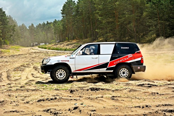 Trening Toyoty Land Cruiser 100, 120 i 155 w Drawsku Pomorskim 2019