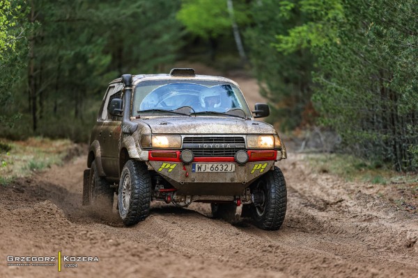 Michał Horodeński i Arkadiusz Sałaciński - Toyota Land Cruiser HDJ80 - TOYOTA TEAM CLASSIC