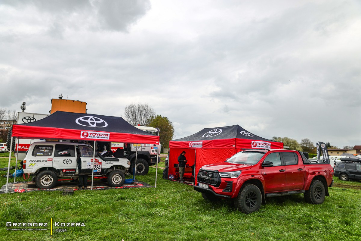 Michał Horodeński i Arkadiusz Sałaciński - Toyota Land Cruiser HDJ80 - TOYOTA TEAM CLASSIC