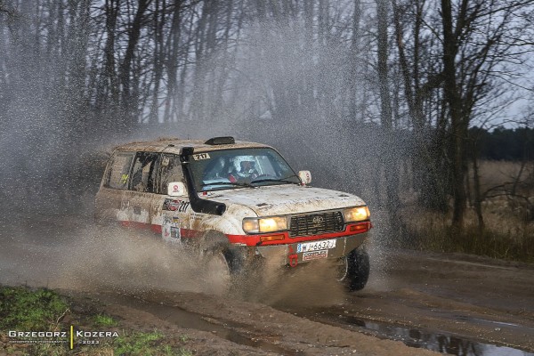 Zespół TOYOTA TEAM CLASSIC - załoga Michał Horodeński / Arkadiusz Sałaciński - Toyota Land Cruiser HDJ80 Classic