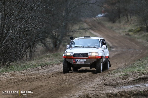 Zespół TOYOTA TEAM CLASSIC - załoga Michał Horodeński / Arkadiusz Sałaciński - Toyota Land Cruiser HDJ80 Classic